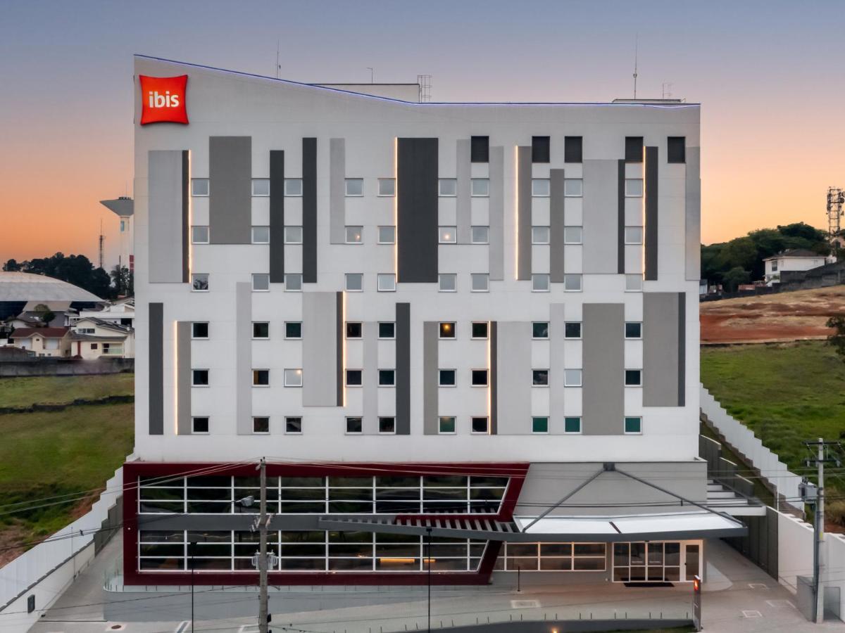Ibis Aruja Hotel Exterior photo