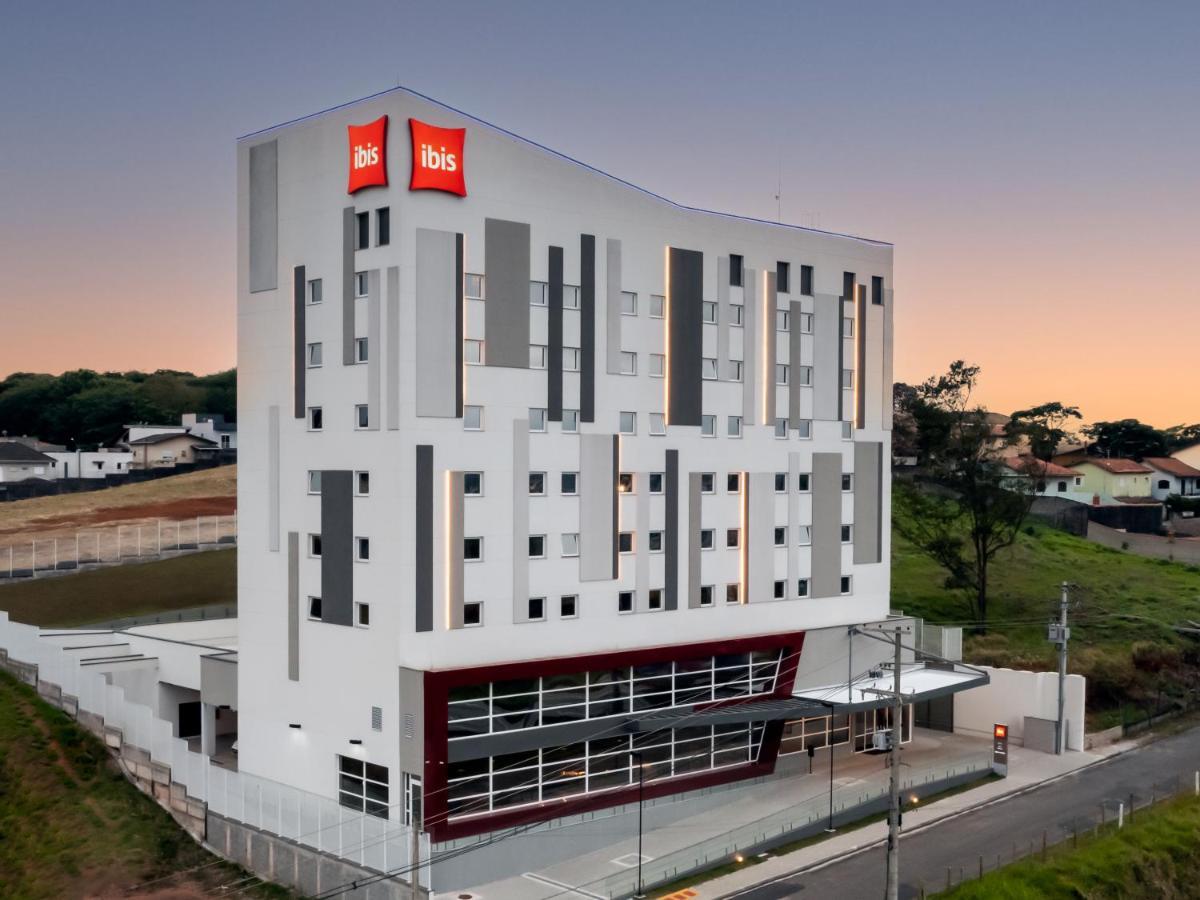 Ibis Aruja Hotel Exterior photo