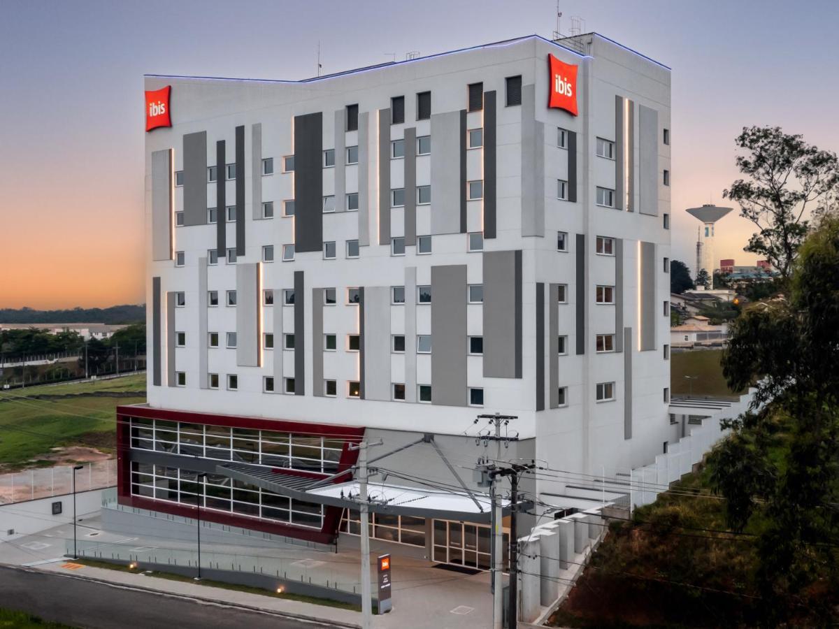 Ibis Aruja Hotel Exterior photo